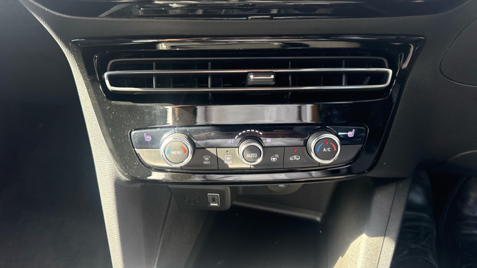 Vauxhall Mokka 1.2 Turbo Griffin 5dr Auto Petrol Hatchback - Image 29