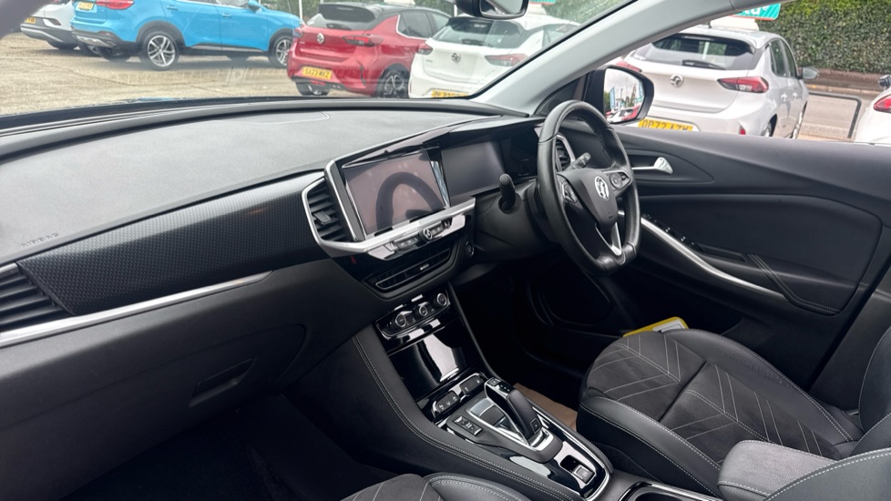 Vauxhall Grandland 1.2 Turbo Ultimate 5dr Auto Petrol Hatchback - Image 9