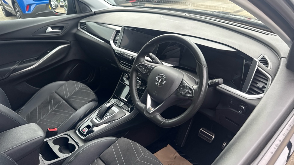 Vauxhall Grandland 1.2 Turbo Ultimate 5dr Auto Petrol Hatchback - Image 11