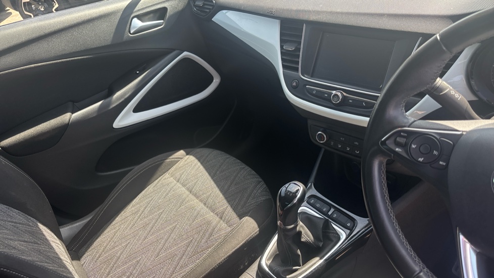 Vauxhall Crossland X 1.2 [83] Griffin 5dr [Start Stop] Petrol Hatchback - Image 14