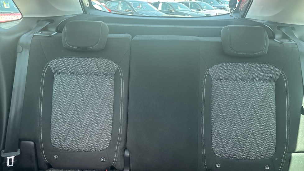 Vauxhall Crossland X 1.2 [83] Griffin 5dr [Start Stop] Petrol Hatchback - Image 15