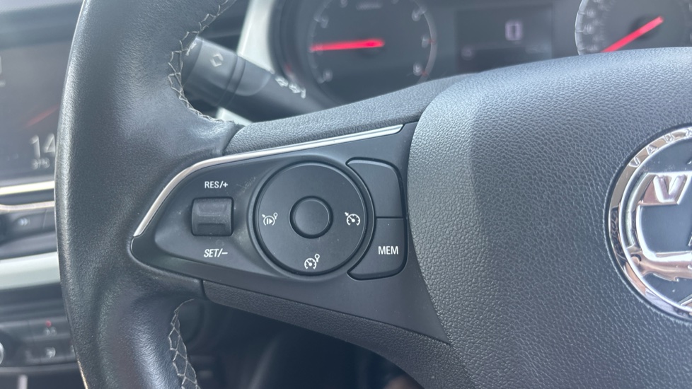 Vauxhall Crossland X 1.2 [83] Griffin 5dr [Start Stop] Petrol Hatchback - Image 21