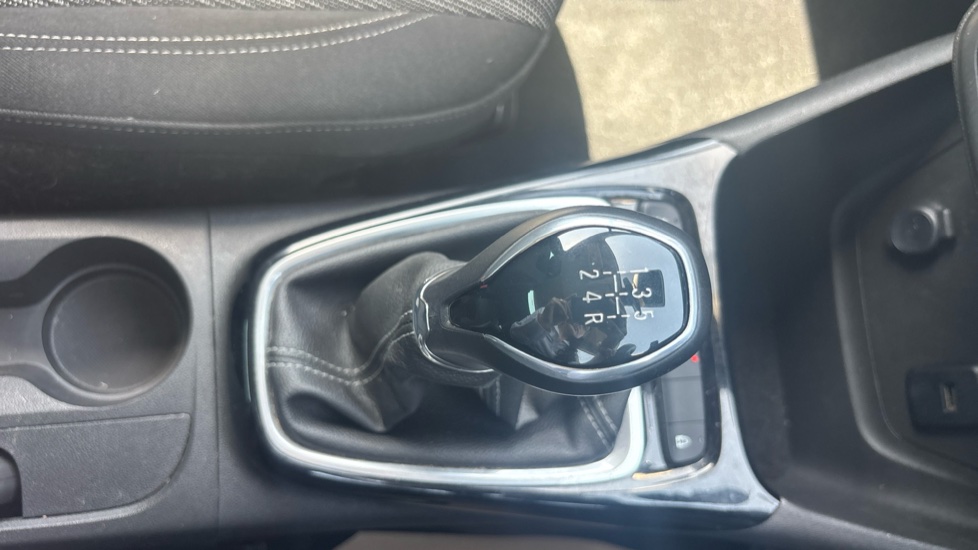 Vauxhall Crossland X 1.2 [83] Griffin 5dr [Start Stop] Petrol Hatchback - Image 33