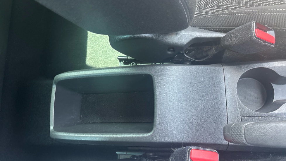 Vauxhall Crossland X 1.2 [83] Griffin 5dr [Start Stop] Petrol Hatchback - Image 36