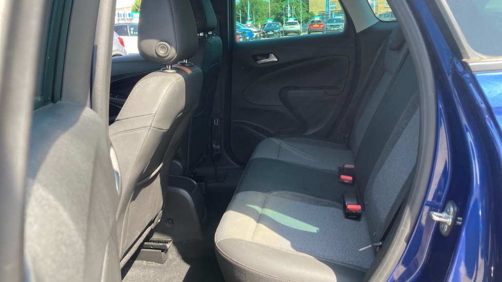 Vauxhall Crossland 1.2 Turbo [130] Elite Nav 5dr Petrol Hatchback - Image 16