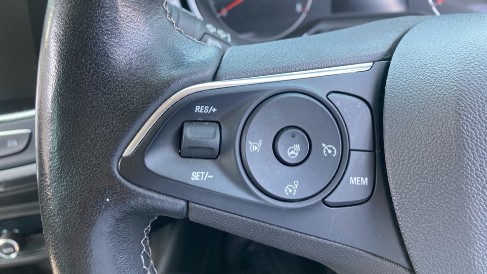 Vauxhall Crossland 1.2 Turbo [130] Elite Nav 5dr Petrol Hatchback - Image 21
