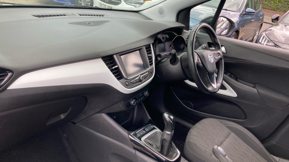 Vauxhall Crossland X 1.2 [83] Griffin 5dr [Start Stop] Petrol Hatchback - Image 9