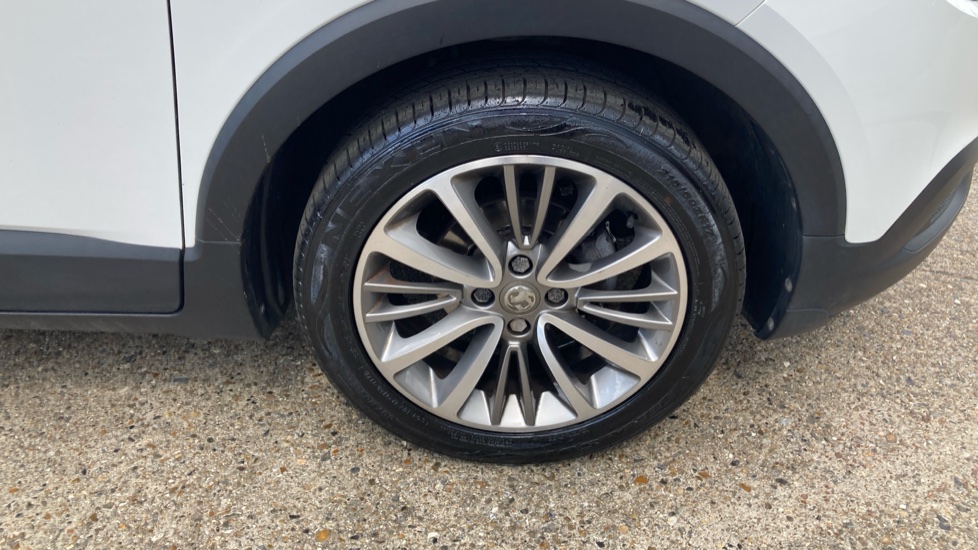 Vauxhall Crossland X 1.2 [83] Griffin 5dr [Start Stop] Petrol Hatchback - Image 38