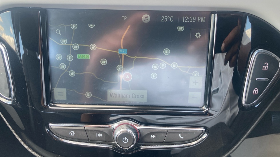 Vauxhall Adam 1.2i Griffin 3dr Petrol Hatchback - Image 24