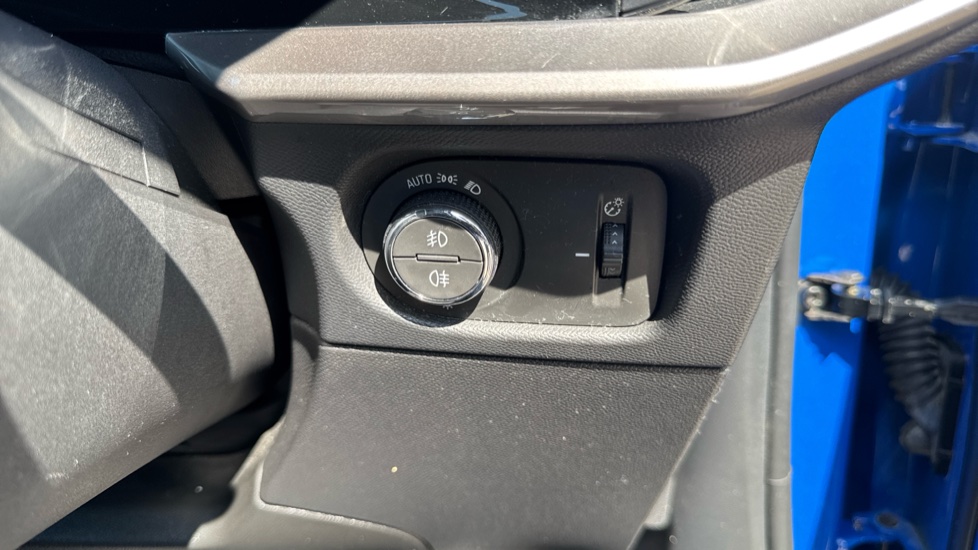 Vauxhall Mokka 100kW Ultimate 50kWh 5dr Auto Electric Hatchback - Image 31