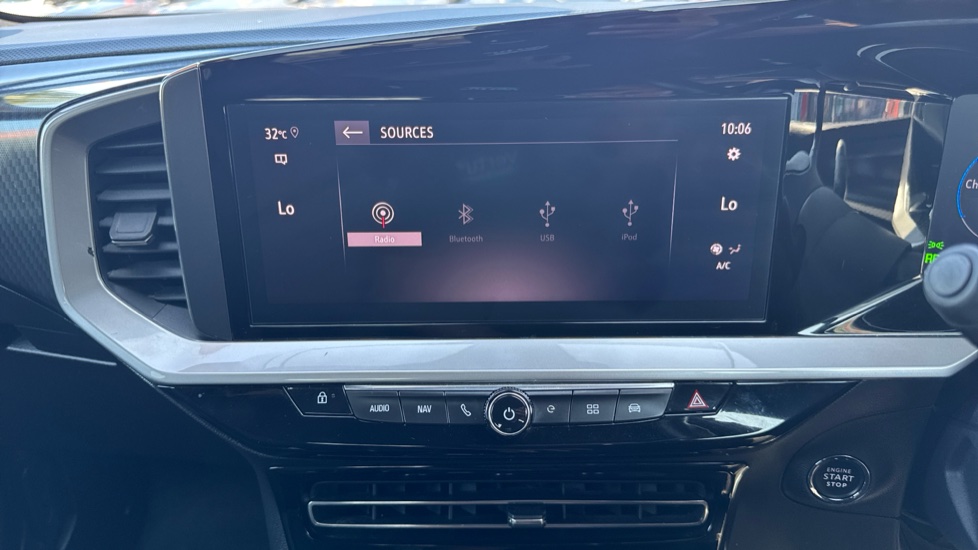 Vauxhall Mokka 100kW Ultimate 50kWh 5dr Auto Electric Hatchback - Image 37