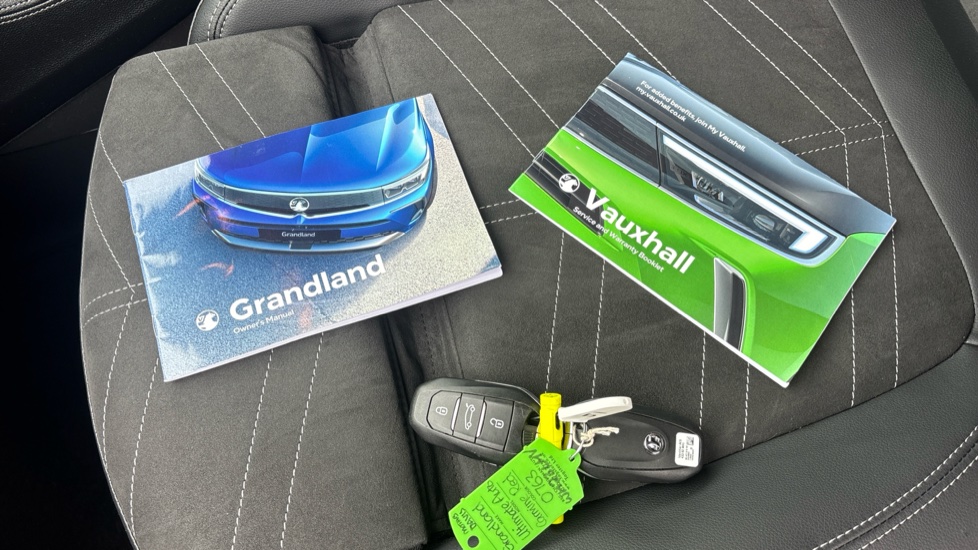 Vauxhall Grandland 1.2 Turbo Ultimate 5dr Auto Petrol Hatchback - Image 19