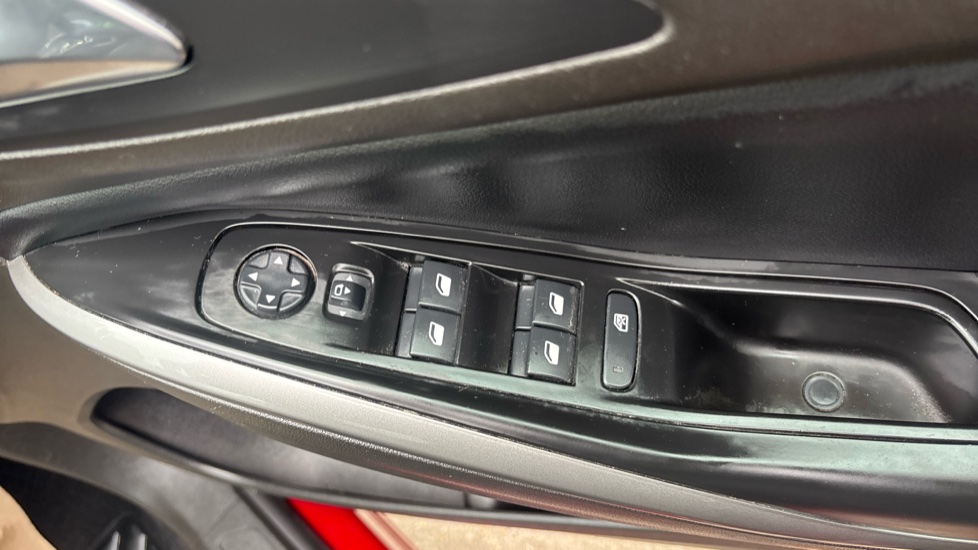 Vauxhall Grandland 1.2 Turbo Ultimate 5dr Auto Petrol Hatchback - Image 33