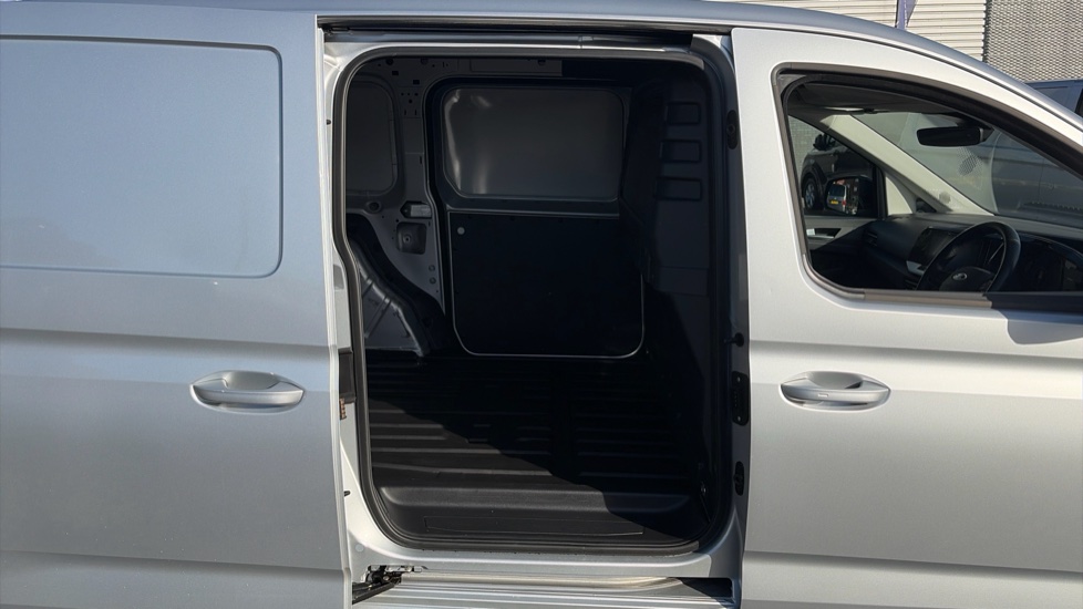 Ford Transit Connect 230 L2 Diesel 2.0 EcoBlue 102ps Limited Van - Image 5