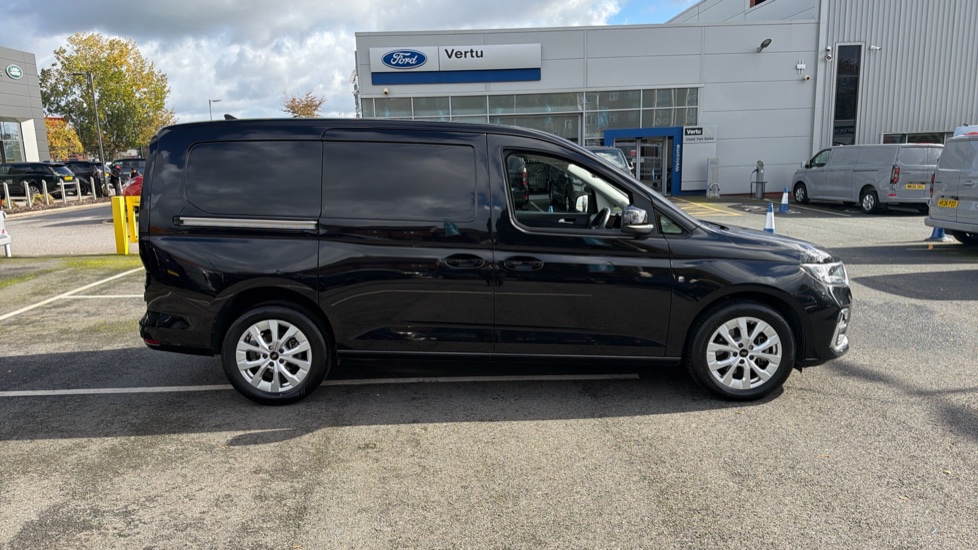 Ford Transit Connect 230 L2 Diesel 2.0 EcoBlue 102ps Limited Van - Image 9