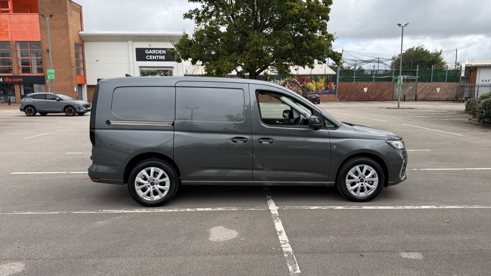 Ford Transit Connect 230 L2 Diesel 2.0 EcoBlue 102ps Limited Van - Image 24