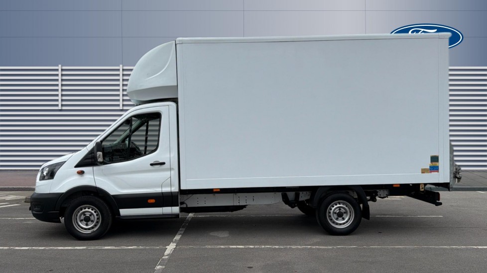 Ford Transit Chassis Cab Transit 350 L4 Diesel Fwd 2.0 EcoBlue 130ps Chassis Cab - Image 3