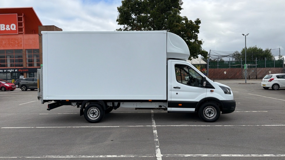Ford Transit Chassis Cab Transit 350 L4 Diesel Fwd 2.0 EcoBlue 130ps Chassis Cab - Image 15
