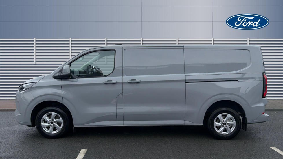 Ford Transit Custom E-340 L2 Electric Rwd 160kW 65kWh H1 Van Limited Auto - Image 4