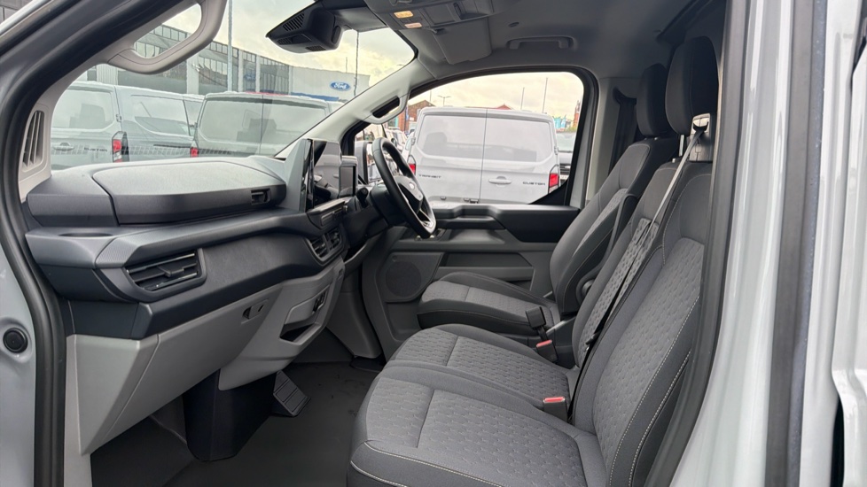 Ford Transit Custom E-340 L2 Electric Rwd 160kW 65kWh H1 Van Limited Auto - Image 13