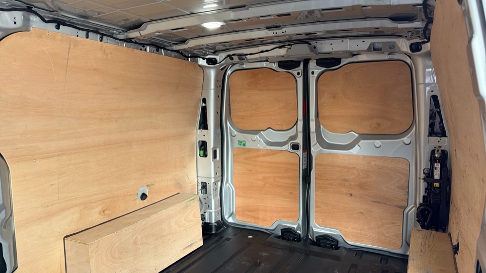 Ford Transit Custom 320 L2 Diesel Fwd 2.0 EcoBlue 136ps H1 Van Limited Auto - Image 14