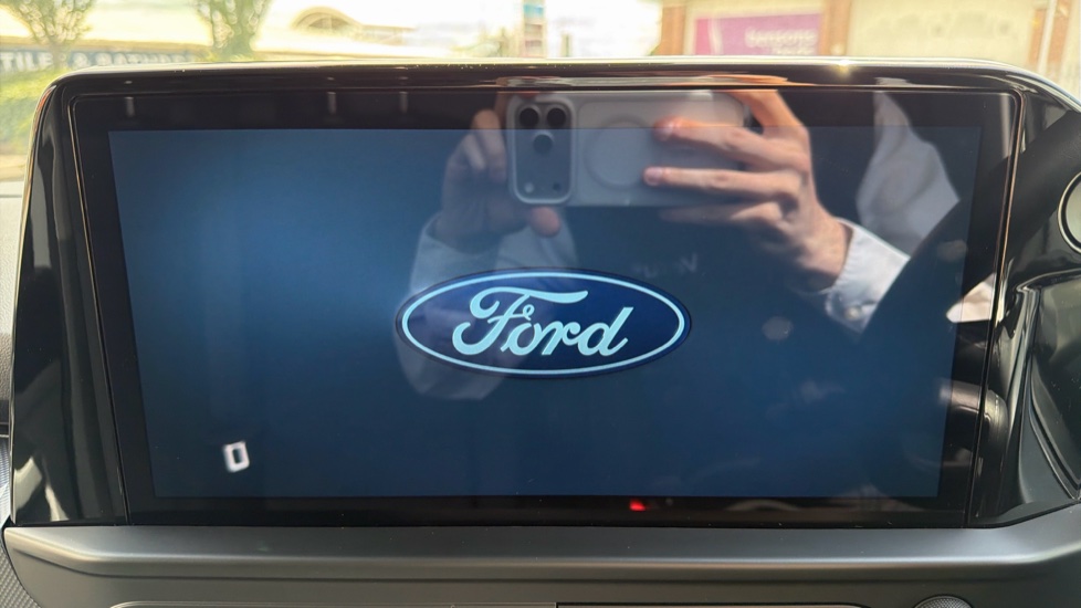 Ford Transit Custom 320 L2 Diesel Fwd 2.0 EcoBlue 136ps H1 Van Limited Auto - Image 15