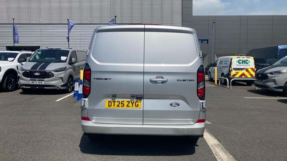 Ford Transit Custom 320 L2 Diesel Fwd 2.0 EcoBlue 136ps H1 Van Limited Auto - Image 22