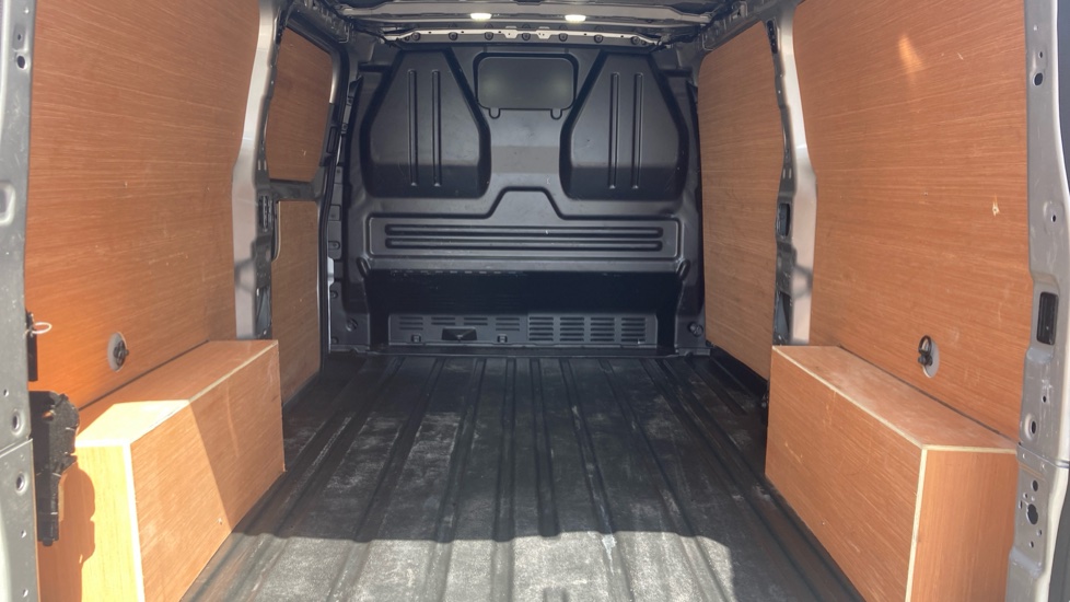 Ford Transit Custom 320 L2 Diesel Fwd 2.0 EcoBlue 136ps H1 Van Limited Auto - Image 24
