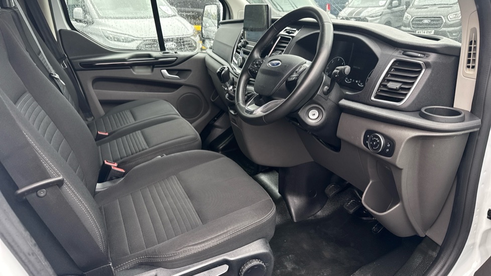 Ford Transit Custom 300 L2 Diesel Fwd 2.0 EcoBlue 130ps Low Roof Limited Van - Image 4