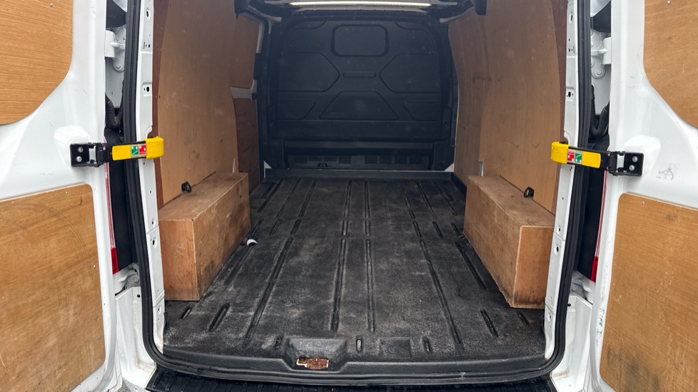 Ford Transit Custom 300 L2 Diesel Fwd 2.0 EcoBlue 130ps Low Roof Limited Van - Image 21