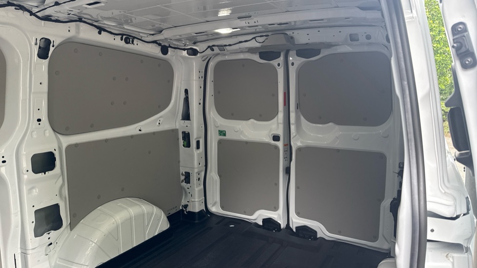 Ford Transit Custom 320 L1 Diesel Fwd 2.0 EcoBlue 136ps H1 Van Limited Auto - Image 16