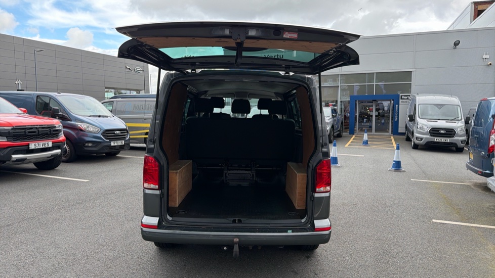 Volkswagen Transporter T32 Swb Diesel 2.0 TDI 150 Highline Kombi Van DSG - Image 3