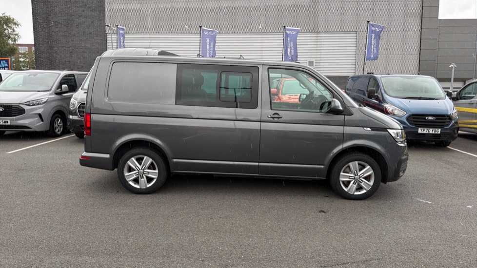 Volkswagen Transporter T32 Swb Diesel 2.0 TDI 150 Highline Kombi Van DSG - Image 8