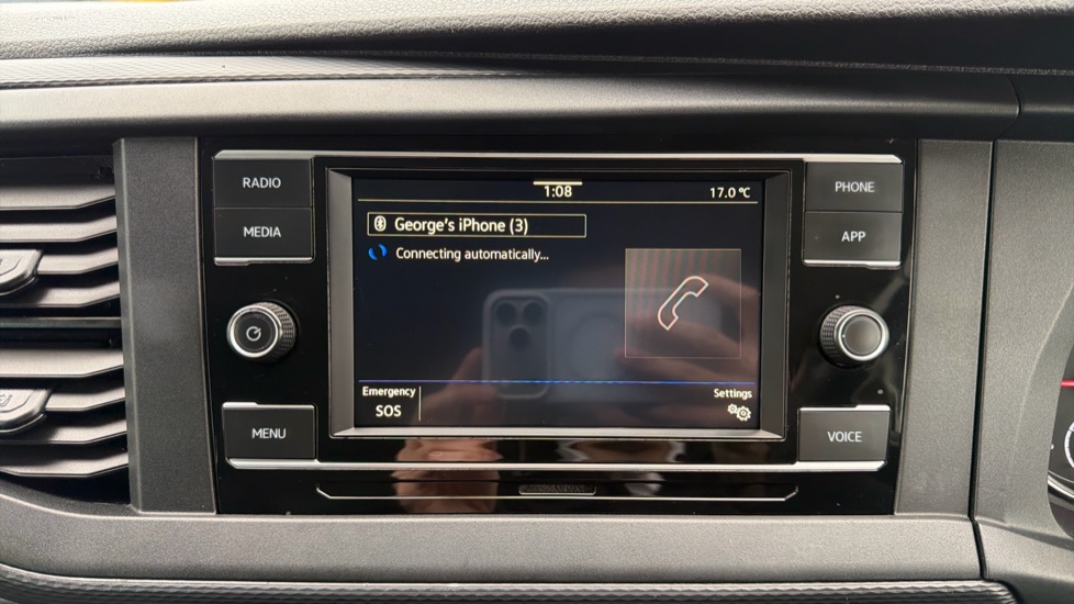 Volkswagen Transporter T32 Swb Diesel 2.0 TDI 150 Highline Kombi Van DSG - Image 21