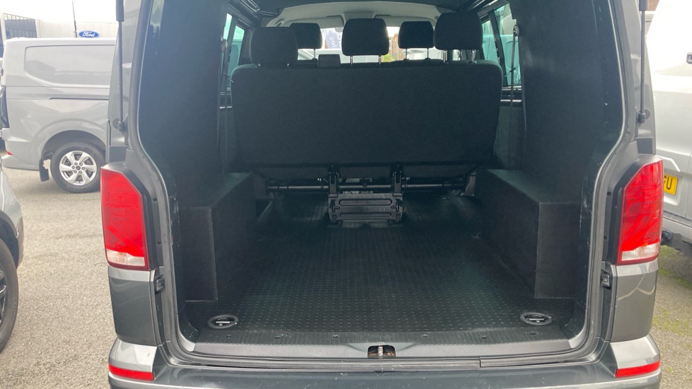 Volkswagen Transporter T32 Swb Diesel 2.0 TDI 150 Highline Kombi Van DSG - Image 33