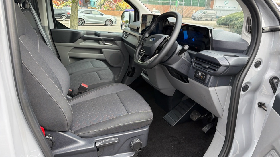 Ford Transit Custom 320 L2 Diesel Fwd 2.0 EcoBlue 170ps H1 Double Cab Van Limited Auto - Image 6