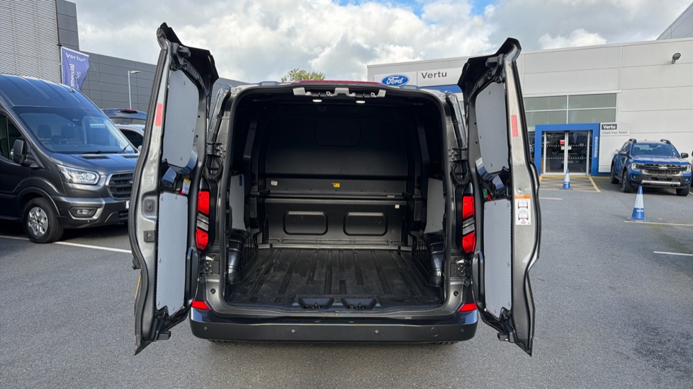Ford Transit Custom 320 L2 Diesel Fwd 2.0 EcoBlue 170ps H1 Double Cab Van Limited Auto - Image 3