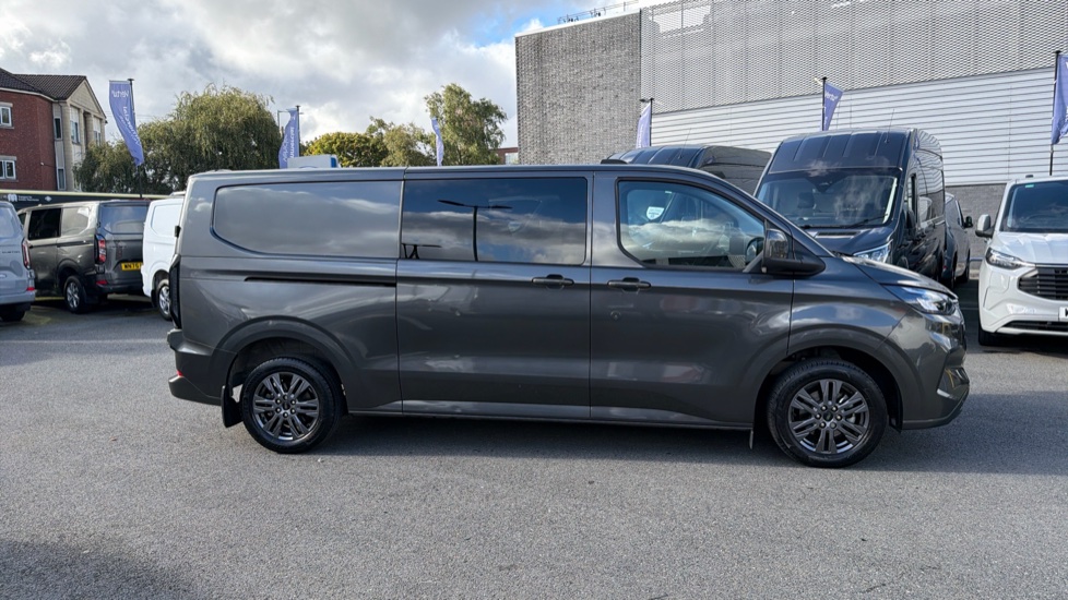 Ford Transit Custom 320 L2 Diesel Fwd 2.0 EcoBlue 170ps H1 Double Cab Van Limited Auto - Image 9