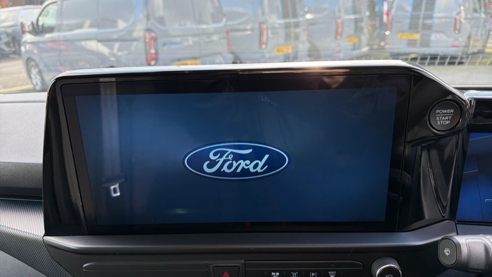 Ford Transit Custom 320 L2 Diesel Fwd 2.0 EcoBlue 170ps H1 Double Cab Van Limited Auto - Image 15