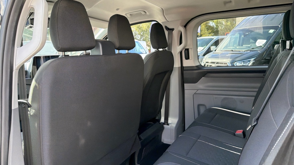 Ford Transit Custom 320 L2 Diesel Fwd 2.0 EcoBlue 170ps H1 Double Cab Van Limited Auto - Image 18