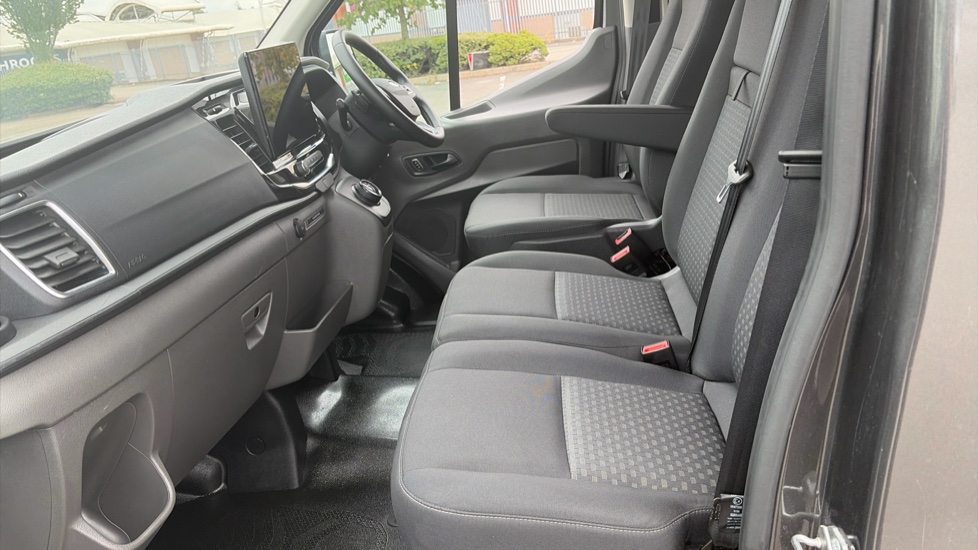 Ford Transit 350 L3 Diesel Fwd 2.0 EcoBlue 165ps H2 Limited Van Auto [Nav] - Image 13