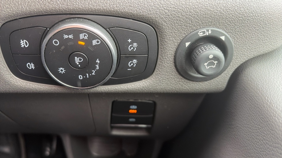 Ford Transit 350 L3 Diesel Fwd 2.0 EcoBlue 165ps H2 Limited Van Auto [Nav] - Image 22