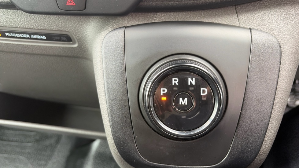 Ford Transit 350 L3 Diesel Fwd 2.0 EcoBlue 165ps H2 Limited Van Auto [Nav] - Image 27