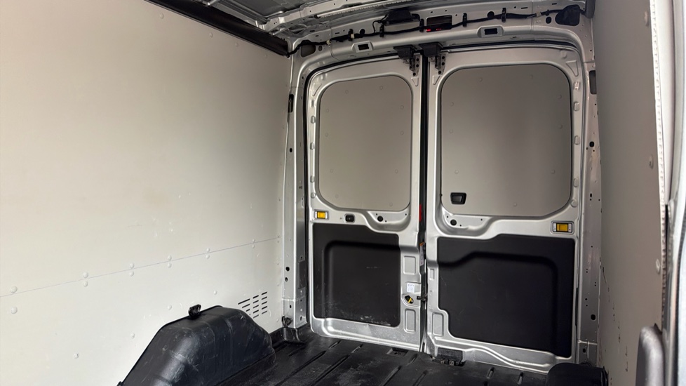 Ford Transit 350 L3 Diesel Fwd 2.0 EcoBlue 165ps H2 Limited Van Auto [Nav] - Image 18
