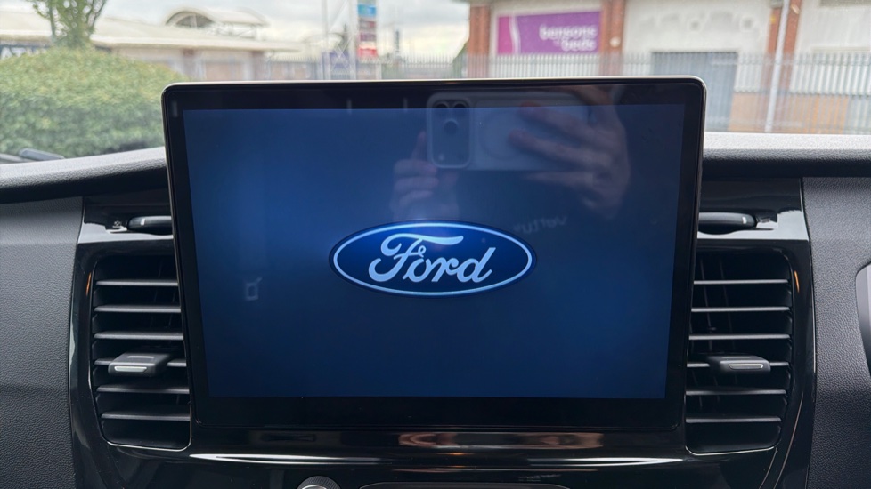 Ford Transit 350 L3 Diesel Fwd 2.0 EcoBlue 165ps H2 Limited Van Auto [Nav] - Image 9