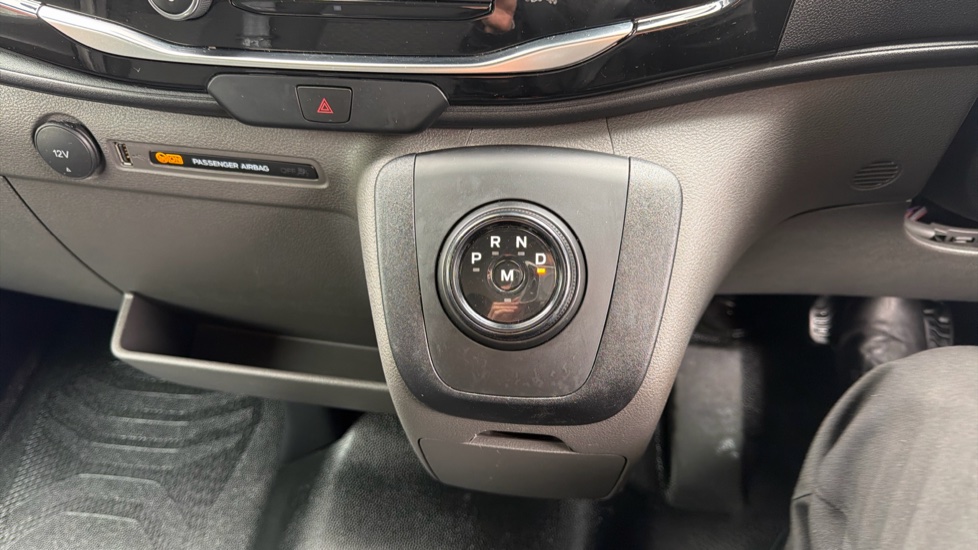 Ford Transit 350 L3 Diesel Fwd 2.0 EcoBlue 165ps H2 Limited Van Auto [Nav] - Image 18