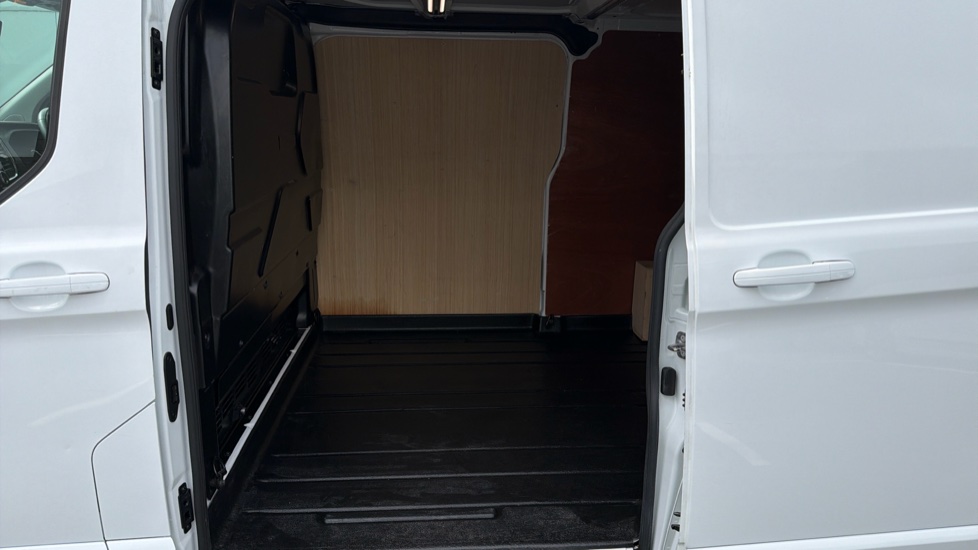 Ford Transit Custom 300 L2 Diesel Fwd 2.0 EcoBlue 130ps Low Roof Limited Van - Image 14