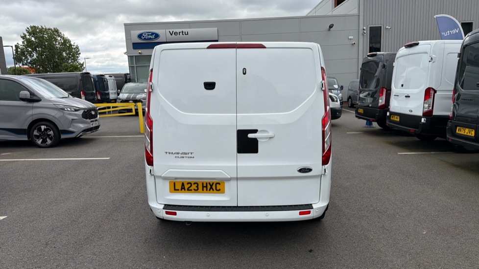 Ford Transit Custom 300 L2 Diesel Fwd 2.0 EcoBlue 130ps Low Roof Limited Van - Image 21