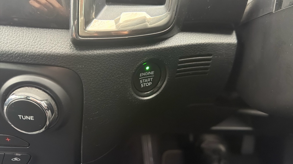 Ford Ranger Diesel Pick Up Double Cab Wildtrak 2.0 EcoBlue 213 Auto - Image 33