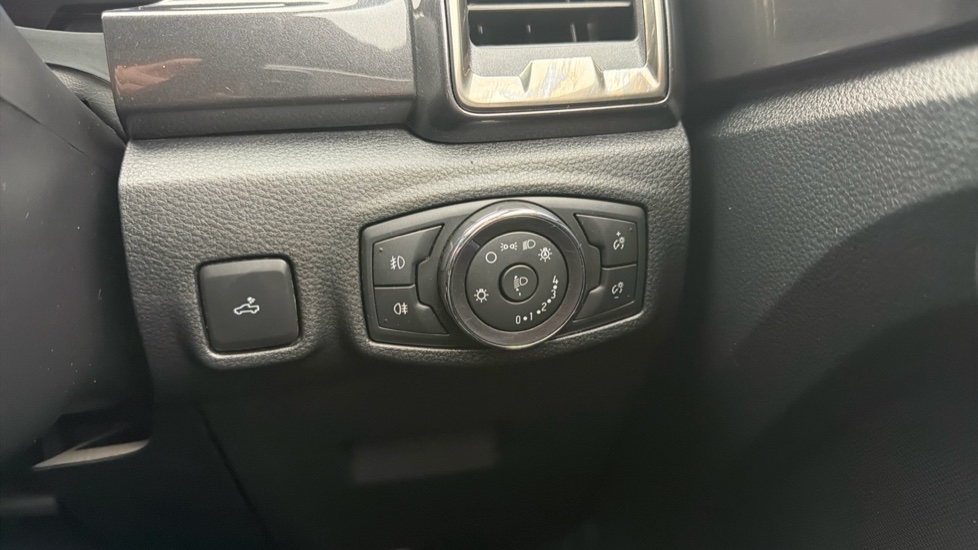 Ford Ranger Diesel Pick Up Double Cab Wildtrak 2.0 EcoBlue 213 Auto - Image 37